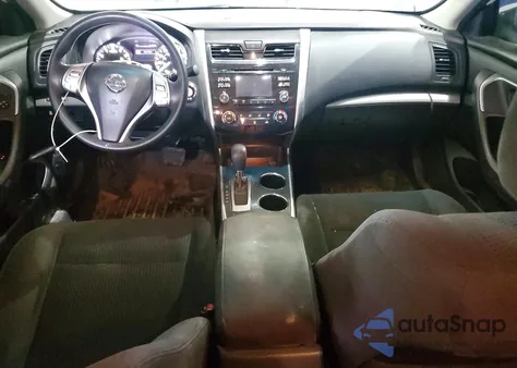 2015 Nissan Altima 2.5 S z USA, uszkodzony, nr VIN 1N4AL3AP5FN333966